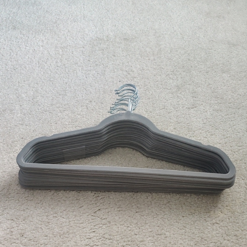 Lot Of 15 Gray Non-Slip Velvet Clothes Adult Size Hangers Organizetional Storage